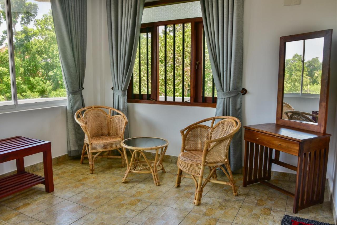 Villa Gamini Hikkaduwa Exterior photo
